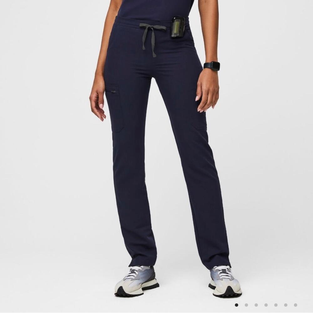FIGS Straight-Leg Scrub Bottoms